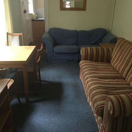 Four Seasons Budget Aberystwyth Extérieur photo