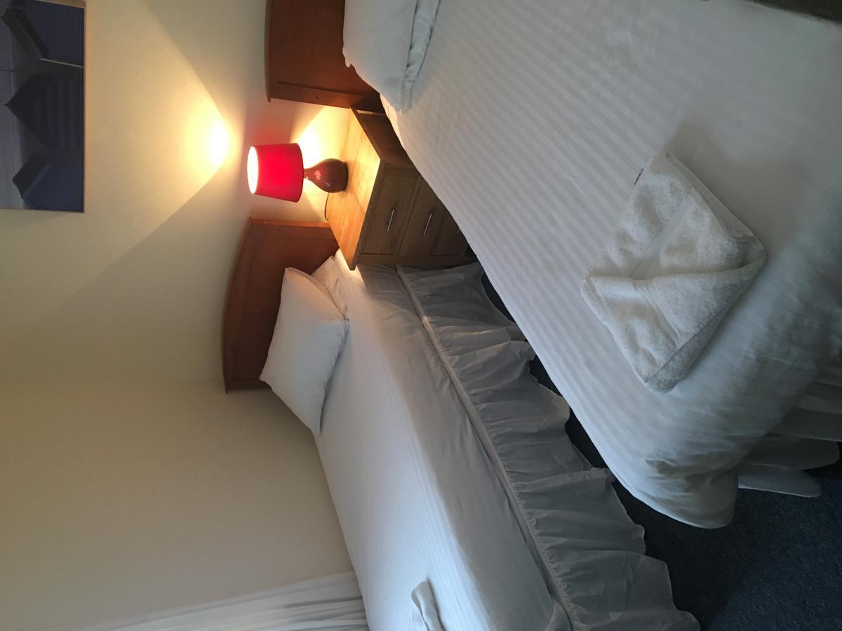 Four Seasons Budget Aberystwyth Extérieur photo